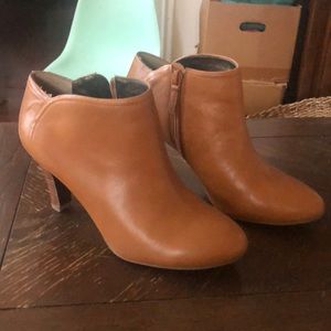 Banana Republic Leather Cognac Booties Size 7